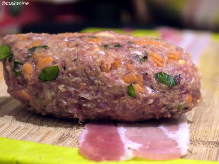 Hackfleisch-Möhren-Röllchen auf Tomaten-Quinoa - Rezept - kochbar.de