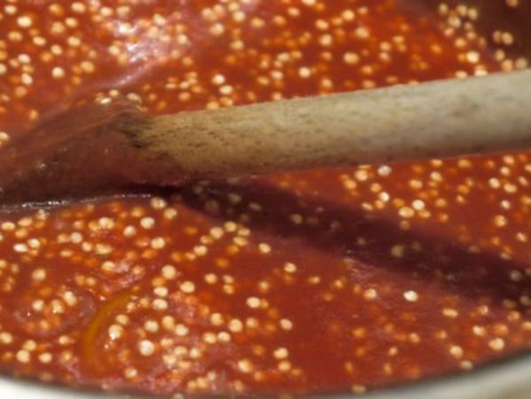 Hackfleisch Möhren Röllchen auf Tomaten Quinoa - einfach - 200 kcal/100g Hackfleisch Möhren Röllchen auf Tomaten Quinoa - einfach - 200 kcal/100g