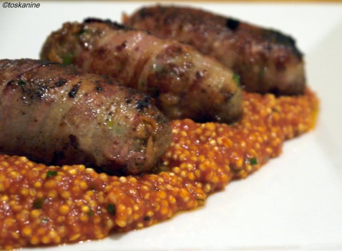 Hackfleisch-Möhren-Röllchen auf Tomaten-Quinoa - Rezept - kochbar.de