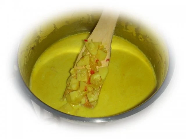 Feurige Currysuppe mit Garnelen und Kartoffelchips - Rezept - Bild Nr. 8