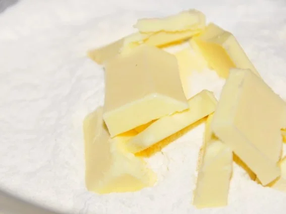 Rezept: Tapas & Fingerfood: Empanada mit Chorizo und Feta Bild Nr. 3 Tapas & Fingerfood: Empanada mit Chorizo und Feta - Rezept - Bild Nr. 3