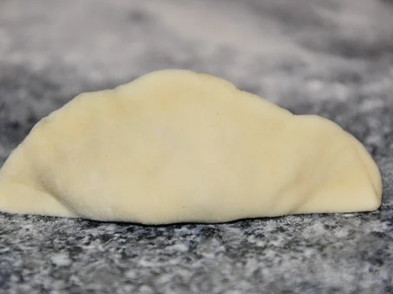 Rezept: Tapas & Fingerfood: Empanada mit Chorizo und Feta Bild Nr. 9 Tapas & Fingerfood: Empanada mit Chorizo und Feta - Rezept - Bild Nr. 9