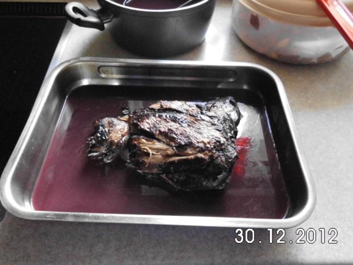 Rehkeule in Rotwein-/Johannisbeegeleesoße - Rezept
