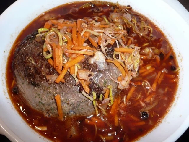 Hirschbraten mit Kartoffel-Plätzchen,Pfifferlingen und Jägersalat - Rezept - Bild Nr. 4