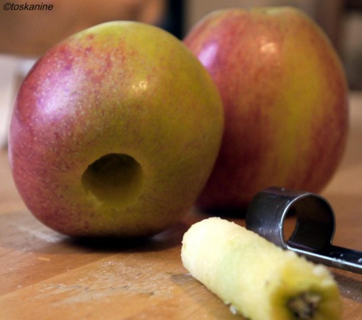 Gebackene Äpfel mit süsser Béchamelsauce - Rezept - Bild Nr. 2
