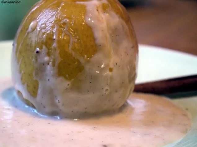 Rezept: Gebackene Äpfel mit süsser Béchamelsauce Bild Nr. 12 Gebackene Äpfel mit süsser Béchamelsauce - Rezept - Bild Nr. 12