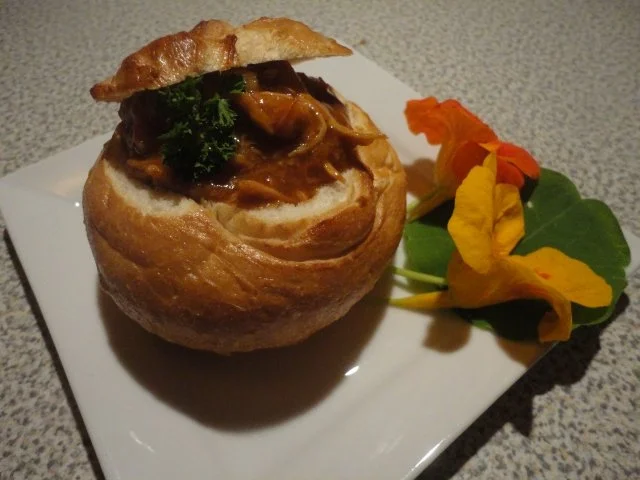 Partybrötchen mit pikanter Hühnchen Füllung - Rezept