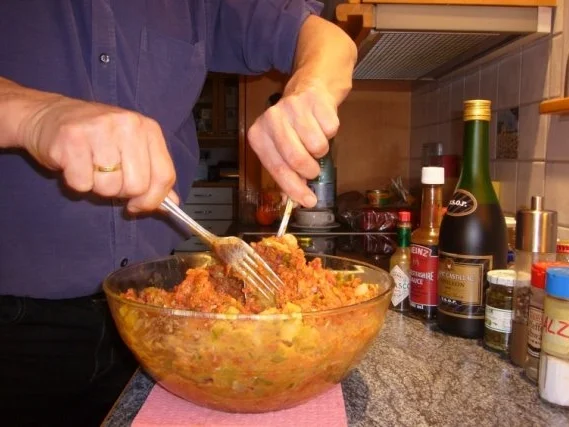 Rezept: Beef Tatar Bild Nr. 10 Beef Tatar - Rezept - Bild Nr. 10