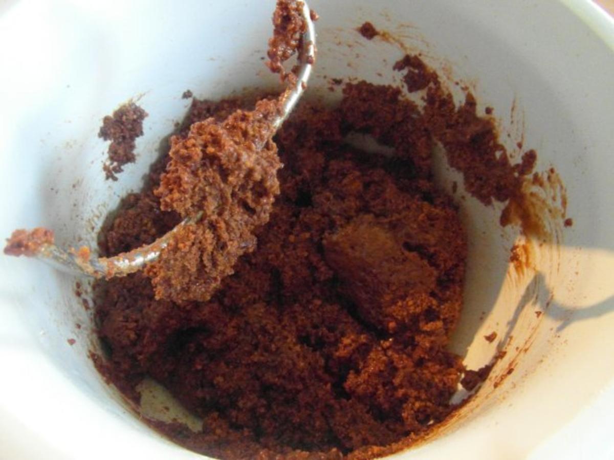 Lebkuchen-Marzipan-Kugel.    ( aus harten Lebkuchen-Restbeständen ) - Rezept - Bild Nr. 3