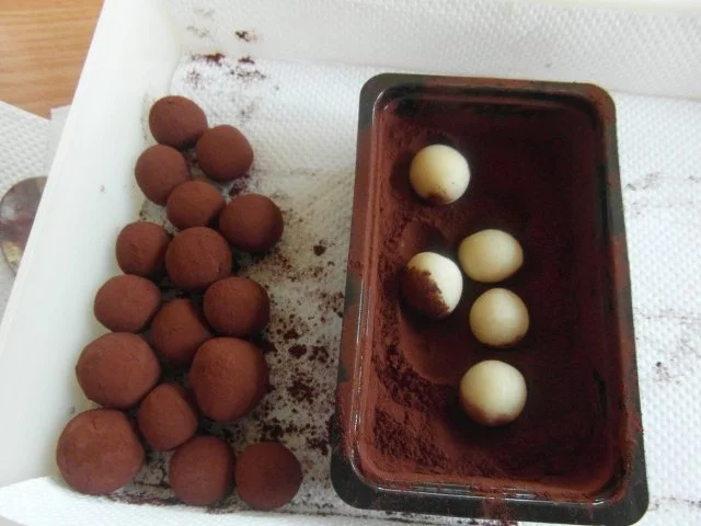 Rezept: Lebkuchen-Marzipan-Kugel. ( aus harten Lebkuchen-Restbeständen ) Bild Nr. 5 Lebkuchen-Marzipan-Kugel. ( aus harten Lebkuchen-Restbeständen ) - Rezept - Bild Nr. 5