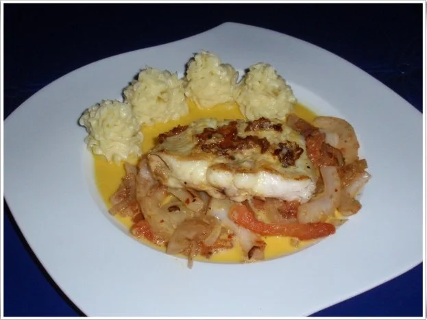 Seezunge auf gebratenem Fenchel-Tomatengemüse, Kartoffelpüree und Safran-Vanille-Sauce - Rezept - Bild Nr. 8