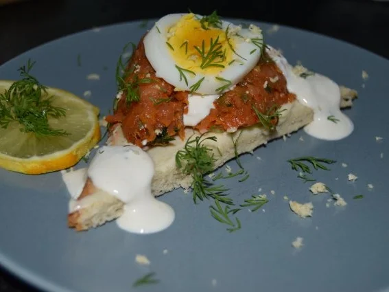 feuriges, ungarisches Lachstatar - Rezept - Bild Nr. 3