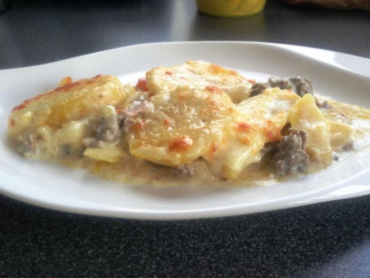 KArtoffelgratin mit HAckfleich auf einem GEmüsebett - Rezept - Bild Nr. 2