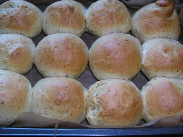 Rezept: Kräuterbrötchen leckere Suppenbeilage Bild Nr. 2 Kräuterbrötchen leckere Suppenbeilage - Rezept - Bild Nr. 2