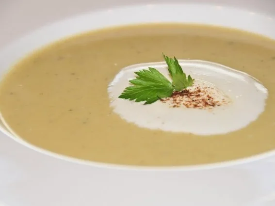 Rezept: Kohlrabi-Kartoffel-Suppe Bild Nr. 2 Kohlrabi-Kartoffel-Suppe - Rezept - Bild Nr. 2