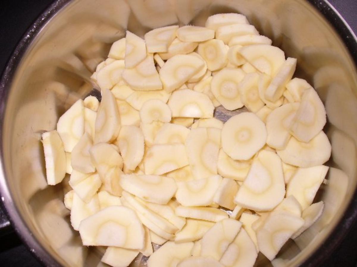 Pastinaken, Rosmarinkartoffeln und Reste vom falschen Hasen - Rezept - Bild Nr. 5