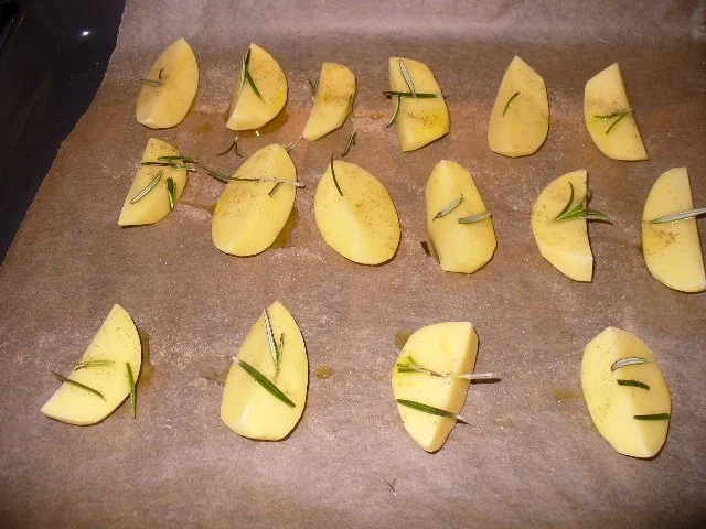 Rezept: Pastinaken, Rosmarinkartoffeln und Reste vom falschen Hasen Bild Nr. 7 Pastinaken, Rosmarinkartoffeln und Reste vom falschen Hasen - Rezept - Bild Nr. 7