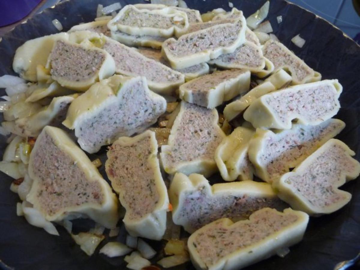 Resteverwertung : Gebratene Maultaschen mit grobem Leberkäse dazu Gurken-Paprika-Salat - Rezept - Bild Nr. 8