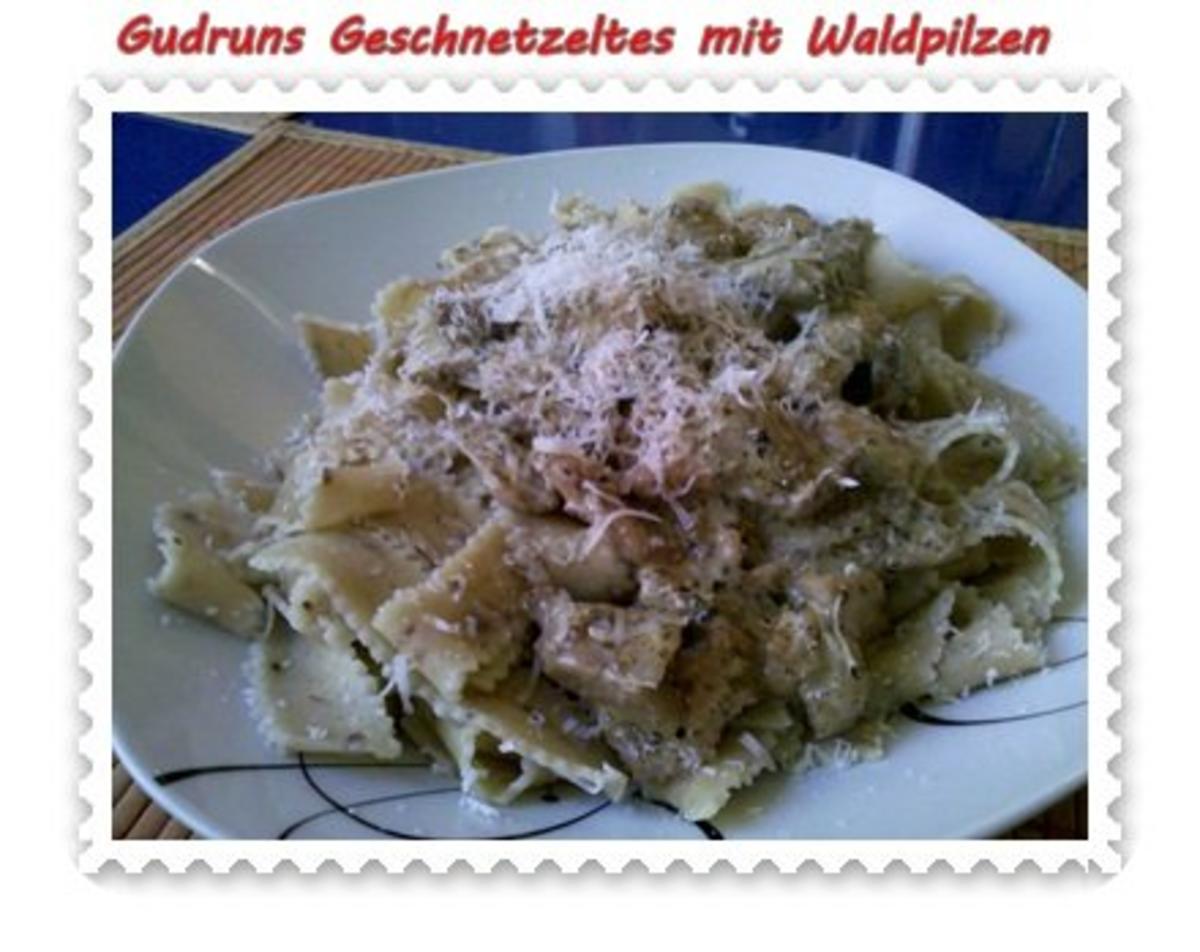 Geflügel: Geschnetzeltes mit Waldpilzen und Steinpilznudeln - Rezept