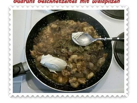 Rezept: Geflügel: Geschnetzeltes mit Waldpilzen und Steinpilznudeln Bild Nr. 14 Geflügel: Geschnetzeltes mit Waldpilzen und Steinpilznudeln - Rezept - Bild Nr. 14