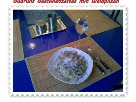 Rezept: Geflügel: Geschnetzeltes mit Waldpilzen und Steinpilznudeln Bild Nr. 18 Geflügel: Geschnetzeltes mit Waldpilzen und Steinpilznudeln - Rezept - Bild Nr. 18