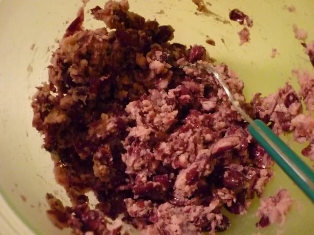 Rezept: Würzige Bohnenbratlinge mit Haferflocken (auch für Burger geeignet!) Bild Nr. 3 Würzige Bohnenbratlinge mit Haferflocken (auch für Burger geeignet!) - Rezept - Bild Nr. 3