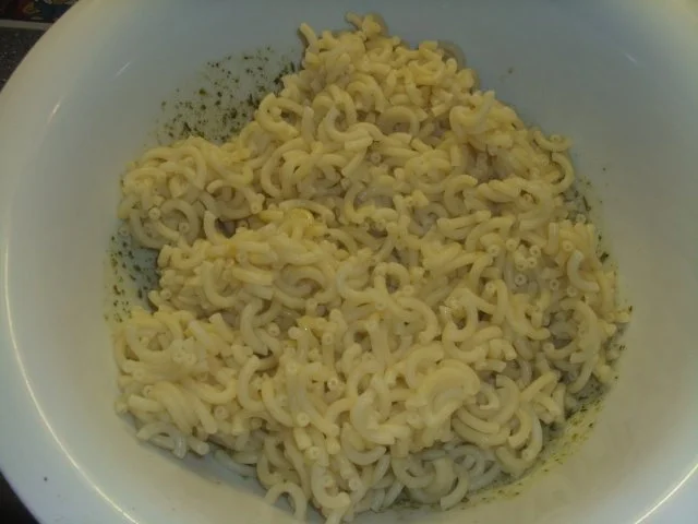 Nudel- Knoblauchsalat - Rezept - Bild Nr. 3