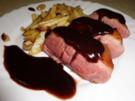 Geflügel, Ente: Entenbrust mit Traubenbalsamicocreme an Kartoffel-Fenchel-Traubenpfanne - Rezept