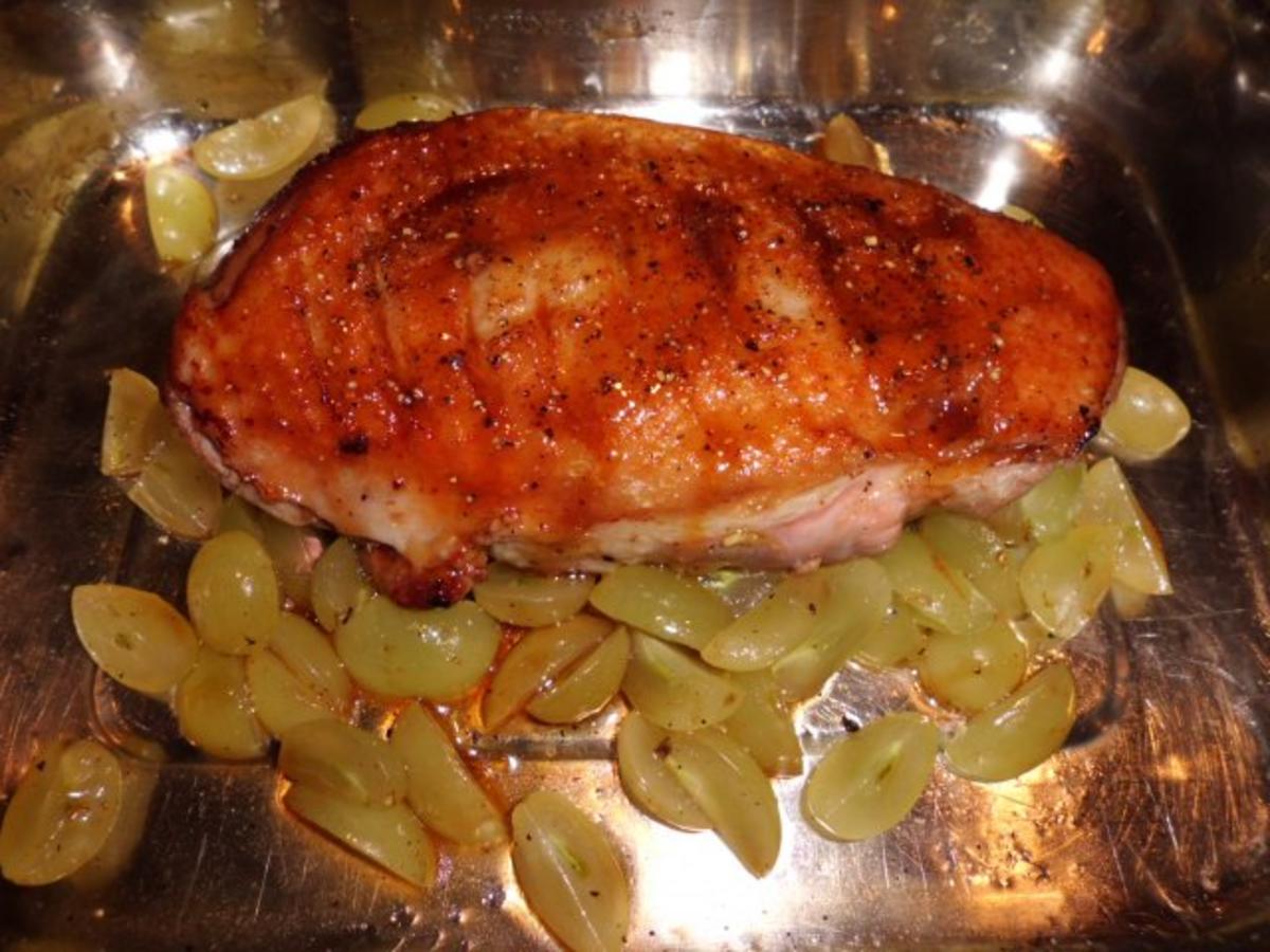 Geflügel, Ente: Entenbrust mit Traubenbalsamicocreme an Kartoffel-Fenchel-Traubenpfanne - Rezept - Bild Nr. 4