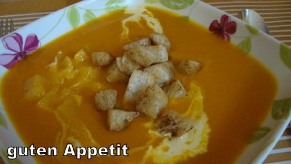 Bilder für Kürbis-Orangensuppe mit Zimt-Croutons - Rezept