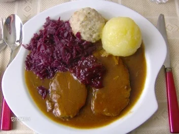 Rezept: Sauerbraten mit Lebkuchensoße Sauerbraten mit Lebkuchensoße - Rezept