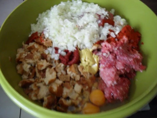 Rezept: Hackbraten gefüllt mit Lauch und Champignons aus dem Ofen Bild Nr. 2 Hackbraten gefüllt mit Lauch und Champignons aus dem Ofen - Rezept - Bild Nr. 2