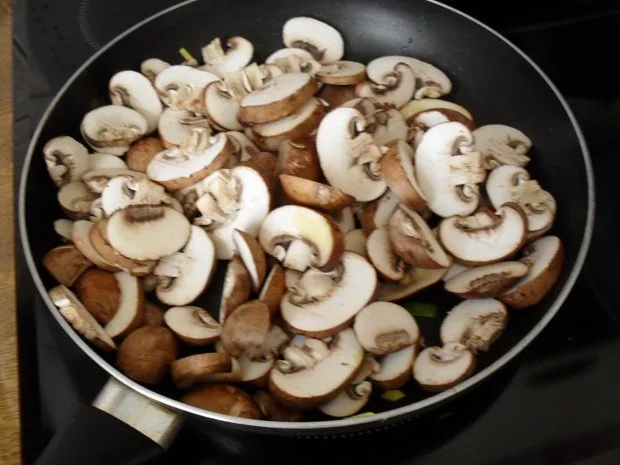 Rezept: Hackbraten gefüllt mit Lauch und Champignons aus dem Ofen Bild Nr. 4 Hackbraten gefüllt mit Lauch und Champignons aus dem Ofen - Rezept - Bild Nr. 4