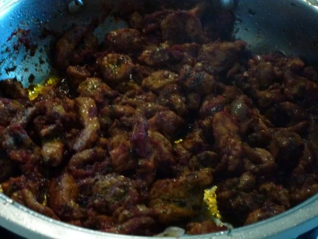 Mariniertes selbstgemachtes Gyros mit Knobisauce - Rezept - Bild Nr. 4