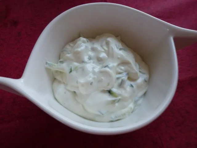 Mariniertes selbstgemachtes Gyros mit Knobisauce - Rezept - Bild Nr. 6