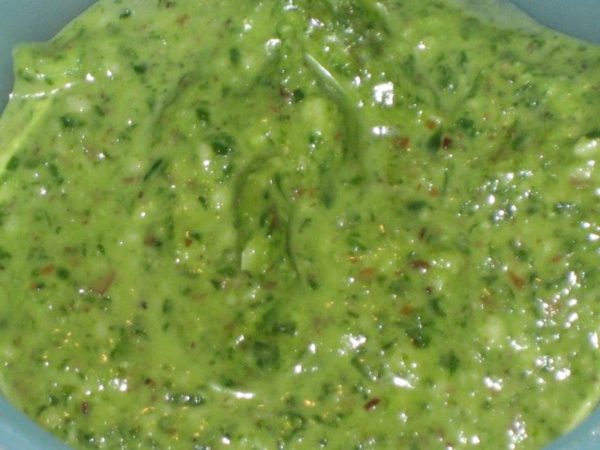 Bilder für Rucola-Pesto für Käse-Röllchen - Rezept