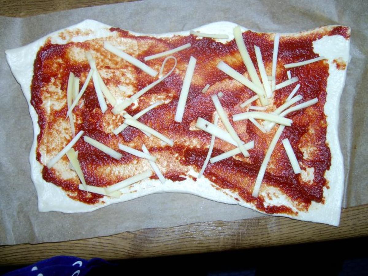 Pizzarolle - Kochschinken, Paprika, Champignons, Zucchini - Rezept - Bild Nr. 2