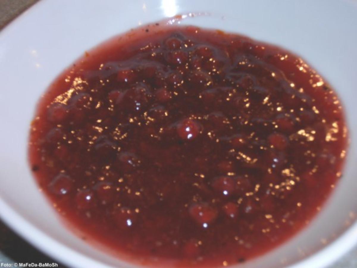 Bilder für Preiselbeer-Orangen-Sauce Rezept