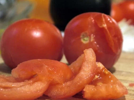 Pikant-fruchtige Hähnchenschenkel aus dem Ofen - Rezept - Bild Nr. 3