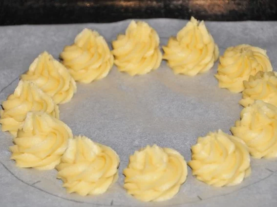 Brandteigkranz mit Vanillecreme - Rezept - Bild Nr. 11