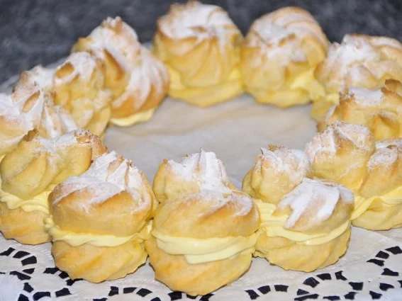 Brandteigkranz mit Vanillecreme - Rezept