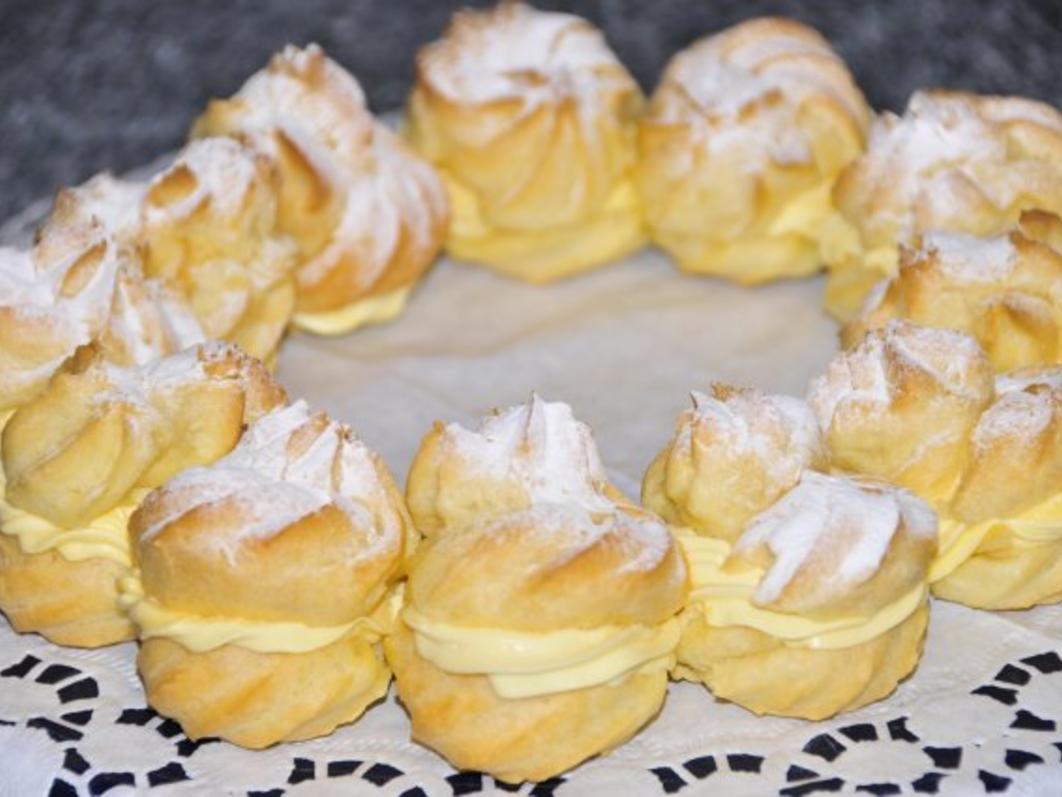 Brandteigkranz mit Vanillecreme - einfach - von tonka Brandteigkranz mit Vanillecreme - einfach - von tonka