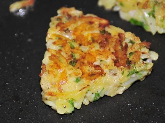 Tapas & Fingerfood: Mini Rösti mit Lachs und Sahnekren - Rezept - Bild Nr. 7