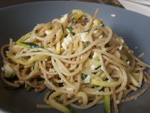Zucchini- Spaghetti mit Zitrone- super erfrischend - Rezept - Bild Nr. 2