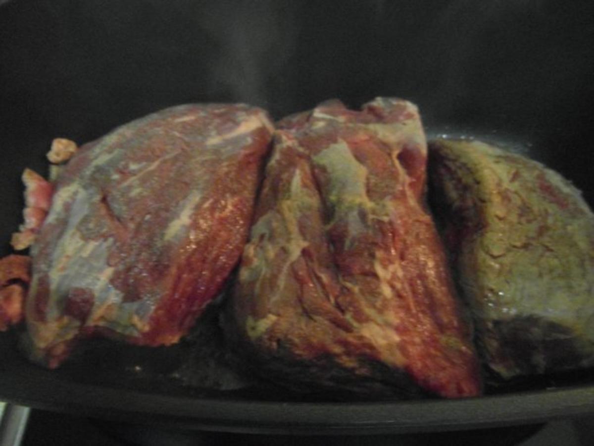 Bilder für Rinderbraten vom Angus-Rind an einer leckeren Rotweinsosse - Rezept