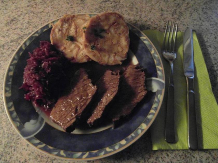 Rinderbraten vom Angus Rind an einer leckeren Rotweinsosse - 112 kcal/100g