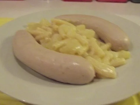 Rezept: "Seppe-Toni's-Süüdwurscht" mit Chäs-Maccaronen "Herren-Art" Bild Nr. 3 "Seppe-Toni's-Süüdwurscht" mit Chäs-Maccaronen "Herren-Art" - Rezept - Bild Nr. 3