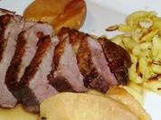 Entenbrust mit Vanille Quitten und Haselnuss Spätzle - Rezept