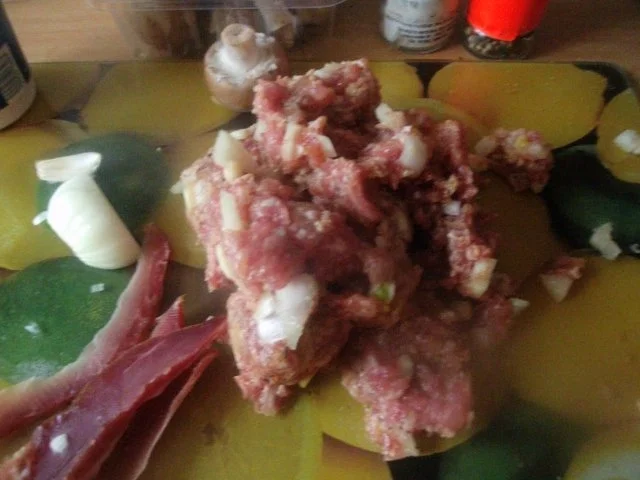 Rezept: Hackbällchen mit braunen Champignons in Rahmsosse mit Wildreis Bild Nr. 3 Hackbällchen mit braunen Champignons in Rahmsosse mit Wildreis - Rezept - Bild Nr. 3