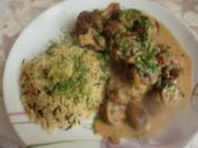 Hackbällchen mit braunen Champignons in Rahmsosse mit Wildreis - Rezept
